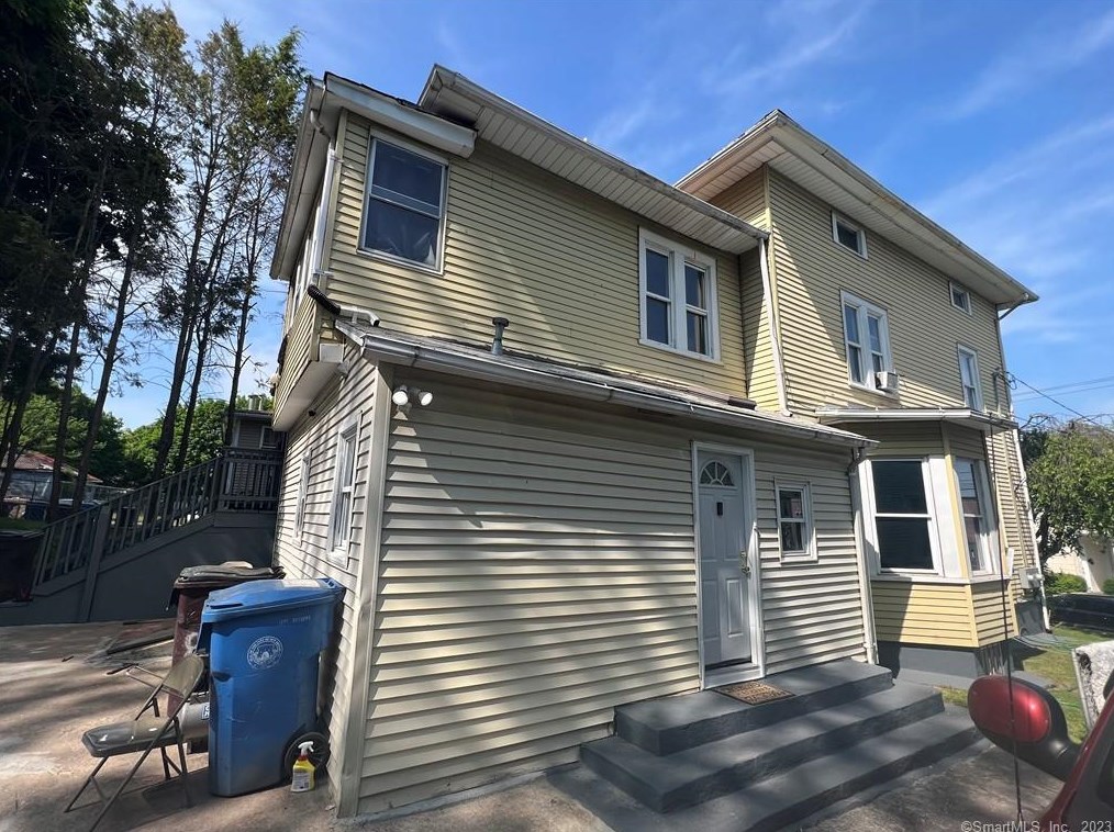 83 Prospect St, New Britain, CT 06051