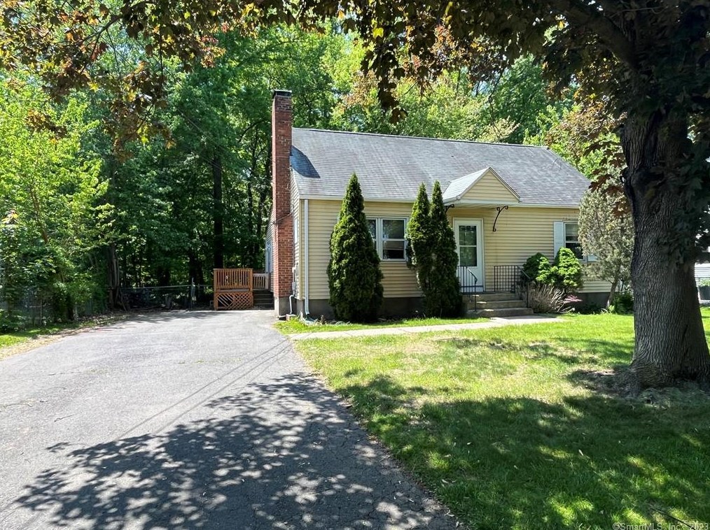 17 Sampson St, Hartford, CT 06110
