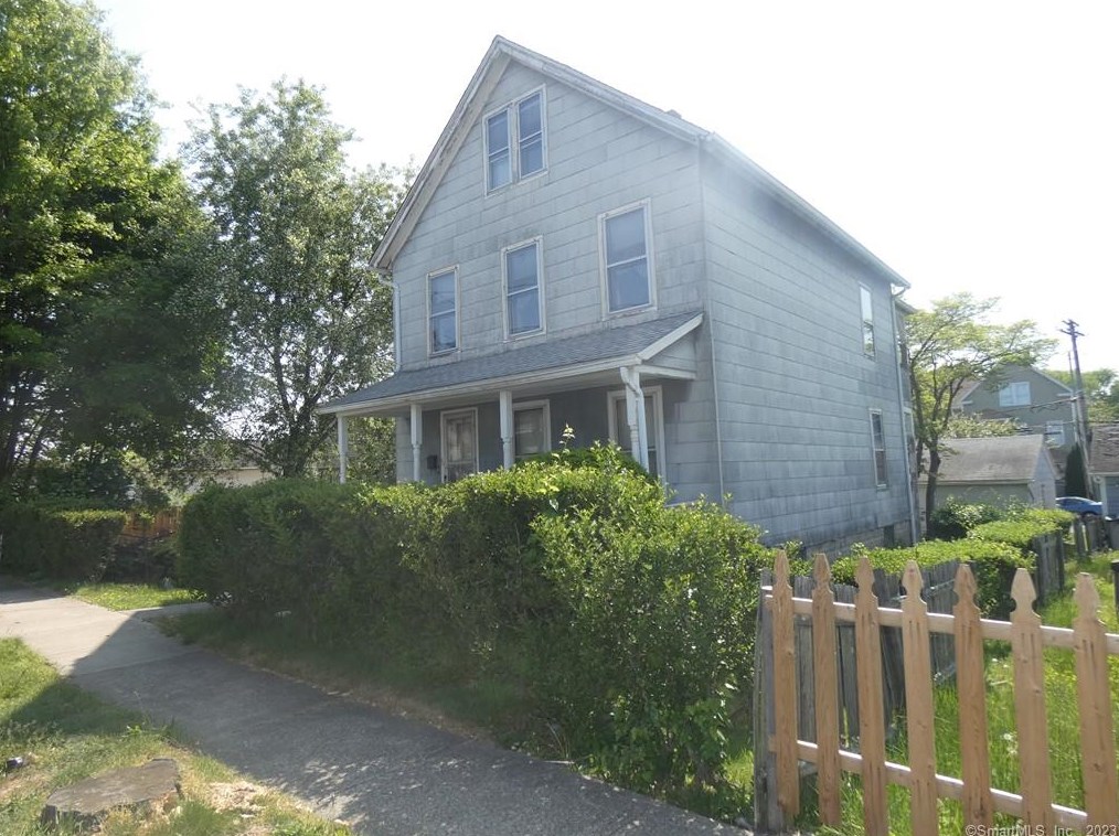 30 Dorus St, Stratford, CT 06615