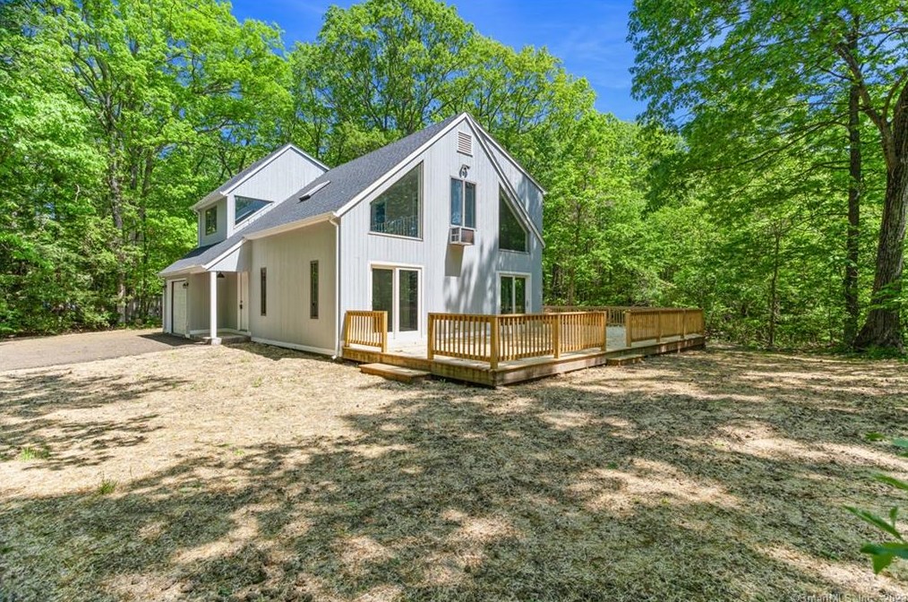 902 Old Waterbury Rd, Southbury, CT 06488-3812