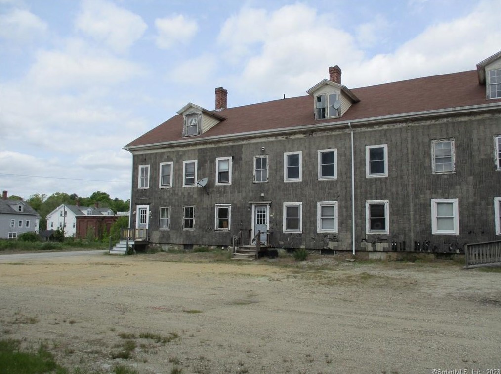 15 Market Ln, Fabyan, CT 06255