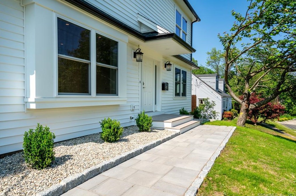 82 Tower St, Milford, CT 06460