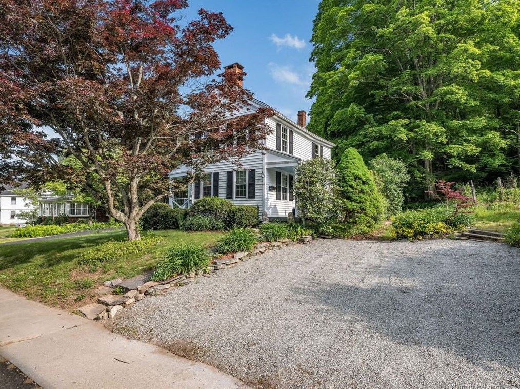 49 Kirtland St, Deep River, CT 06417