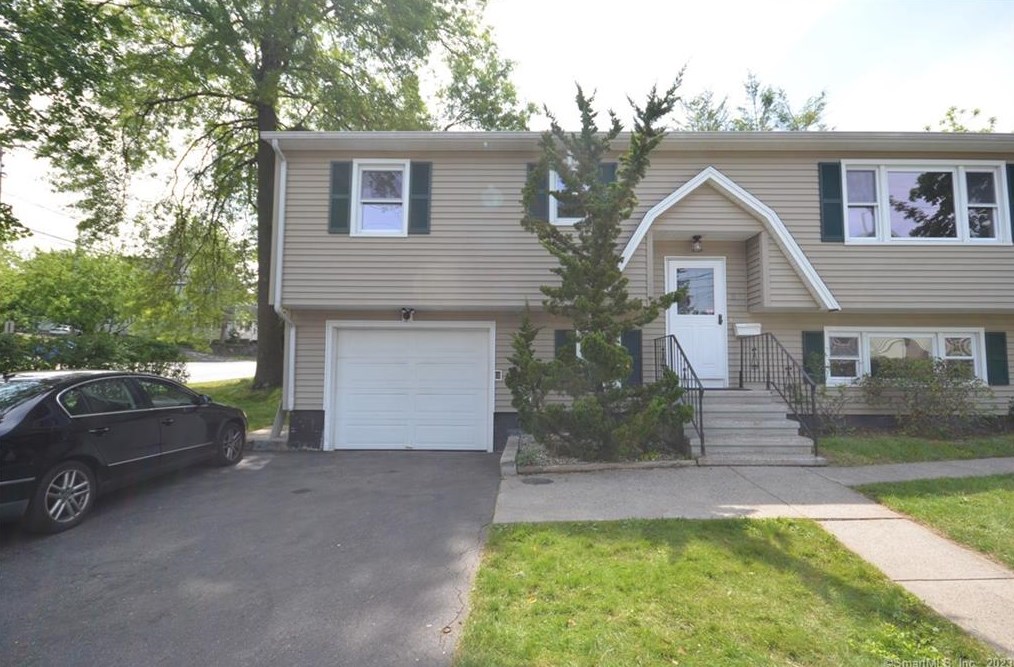 11 Prince St, Fairfield, CT 06824