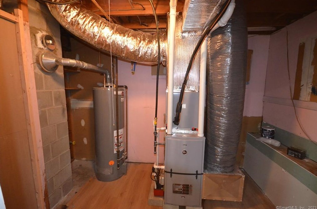 11 Prince St, Fairfield CT  06825-7432 exterior