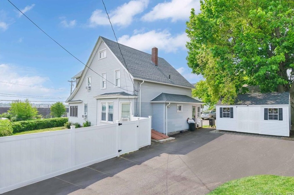 426 Thames St, Groton, CT 06340