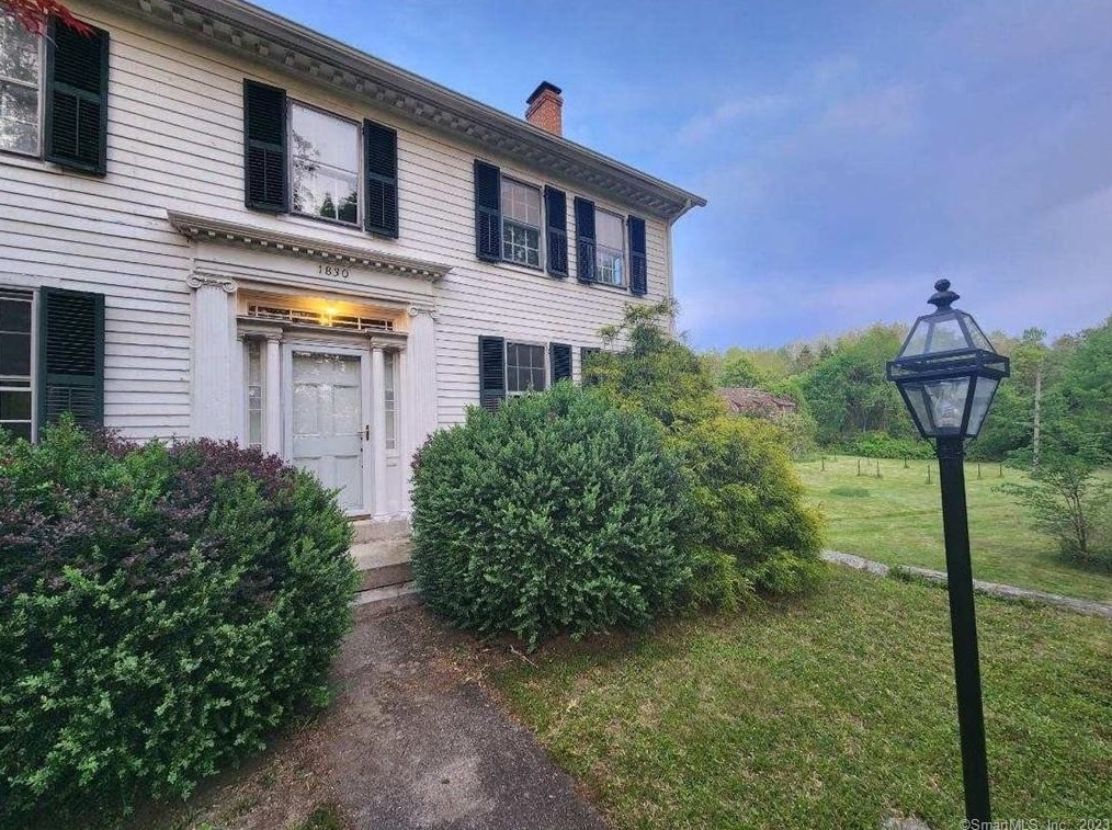 7 Rose Hill Rd, Gales Ferry, CT 06339