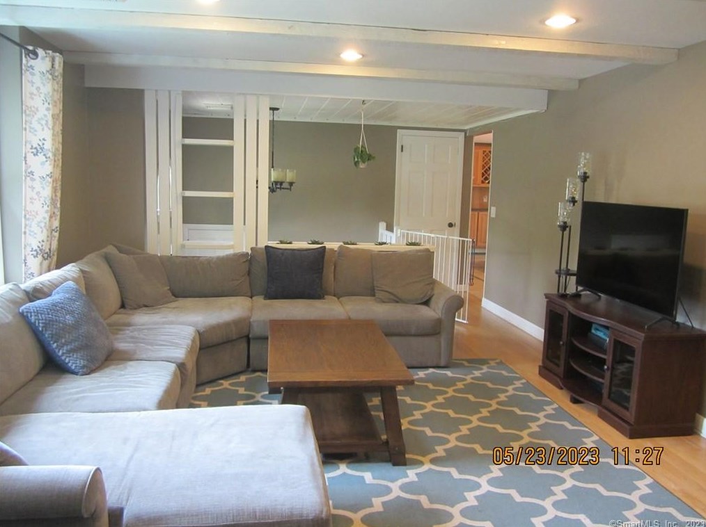 45 Mohegan Trail, Wapping, CT 06074