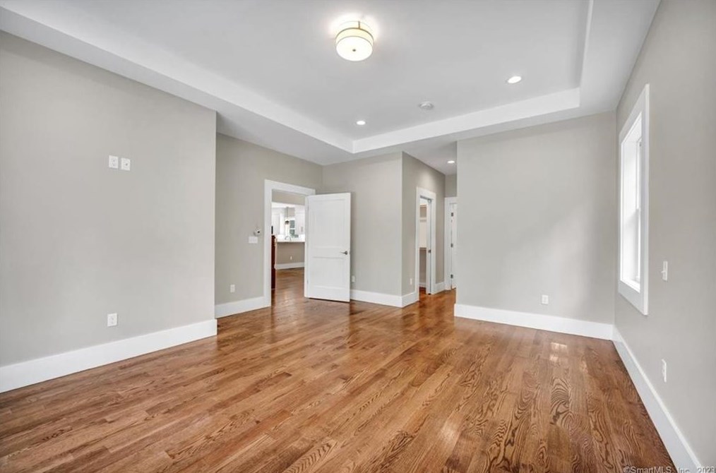 43 Shadow Ln, Cromwell CT  06416-1422 exterior