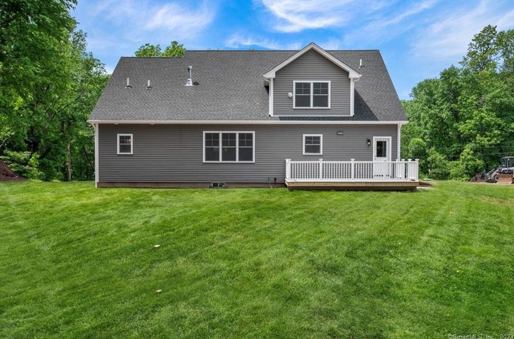 43 Shadow Ln, Cromwell CT  06416-1422 exterior