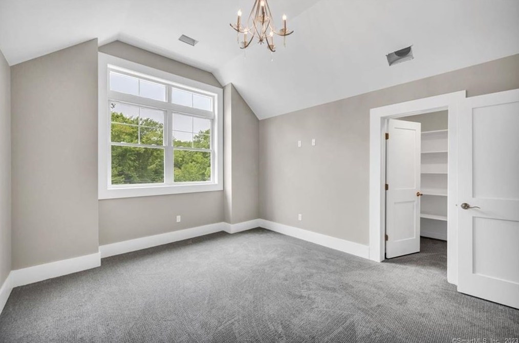 43 Shadow Ln, Cromwell CT  06416-1422 exterior