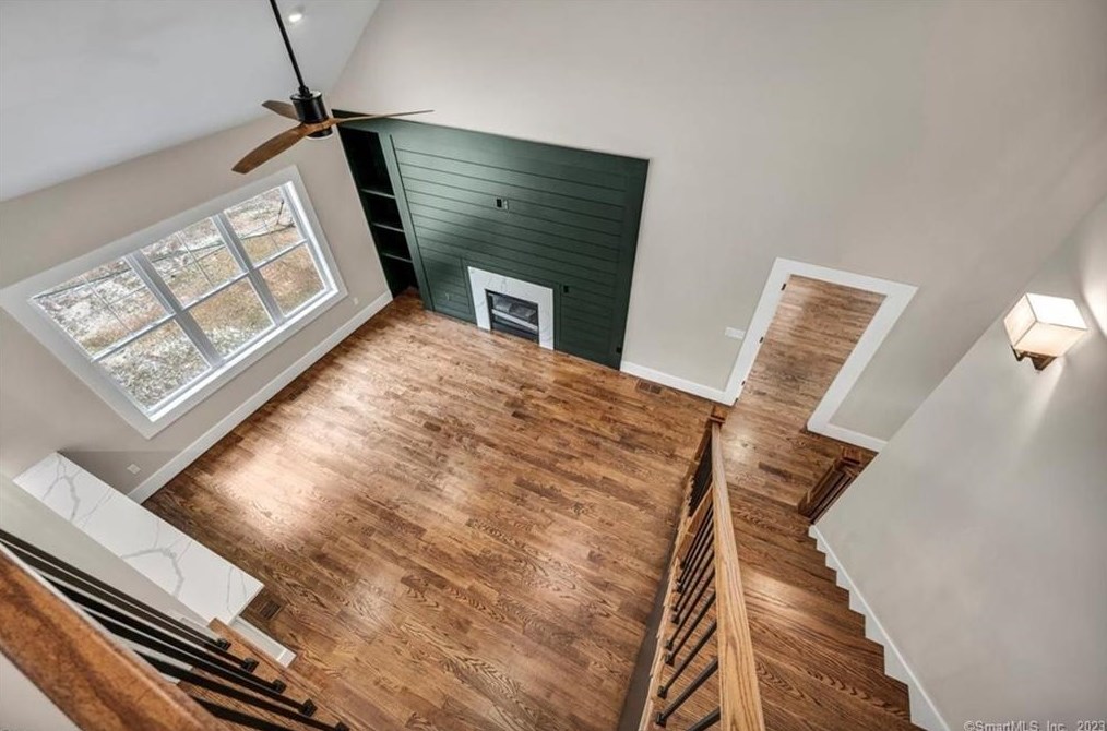 43 Shadow Ln, Cromwell CT  06416-1422 exterior