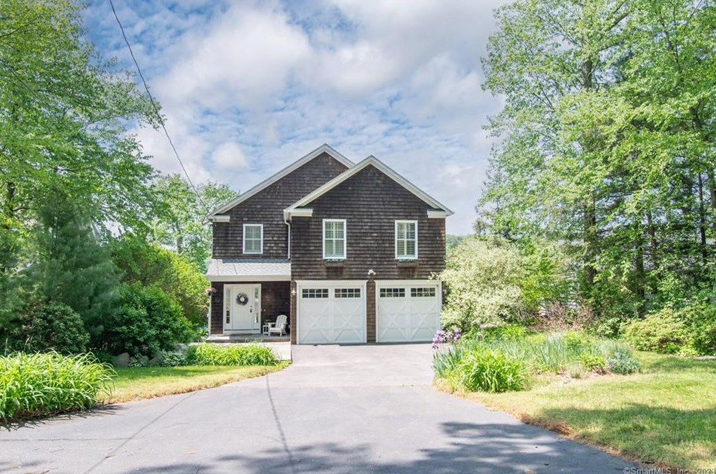 52 Ridge Rd, Danbury, CT 06812