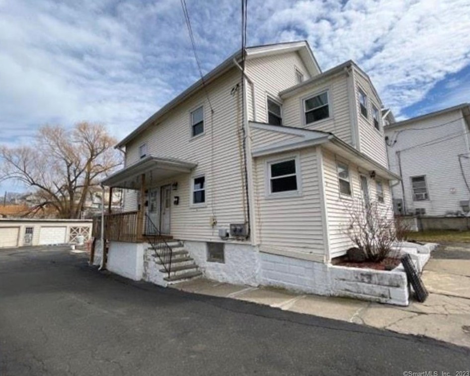 11 Nichols St #2, Danbury, CT 06810