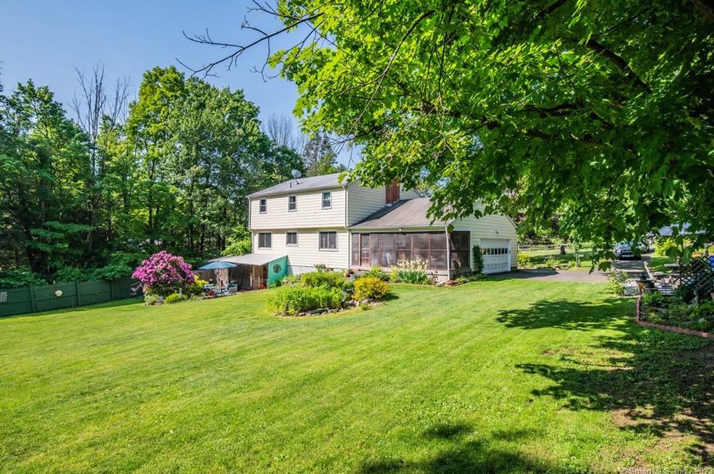 235 Babbitt Rd, Litchfield, CT 06787