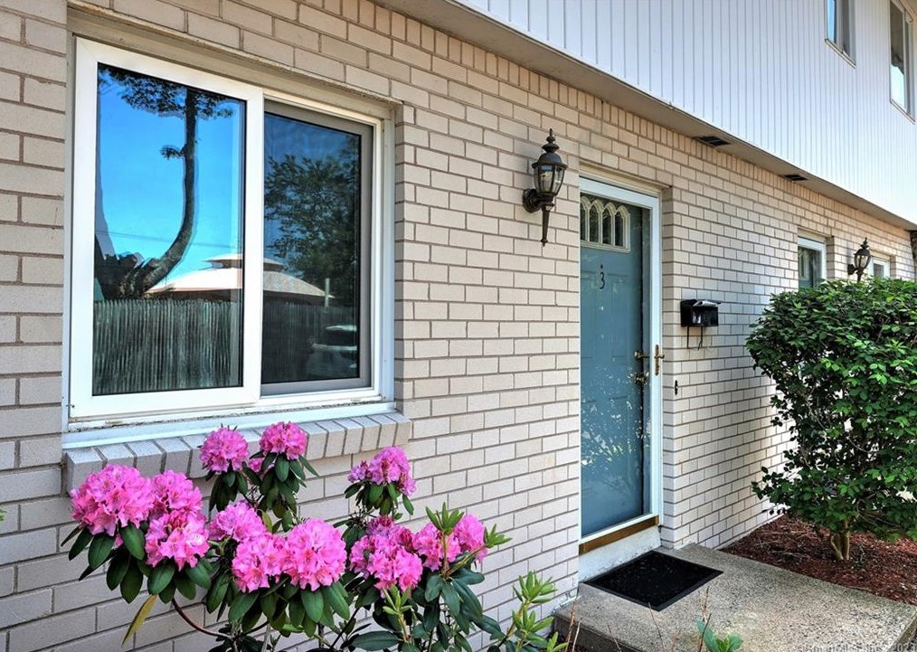 714 Newhall St #3, New Haven, CT 06518