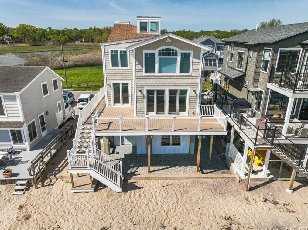31 Beach Rd W, Fenwick, CT 06475