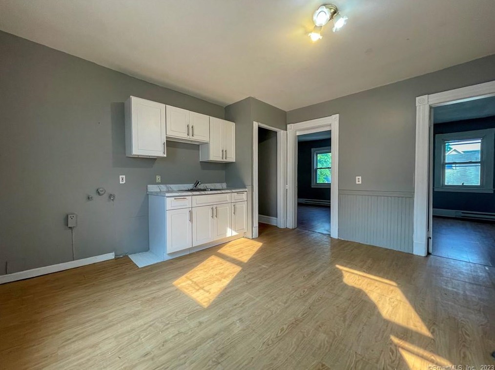 61 Laurel St #3, Waterbury, CT 06702