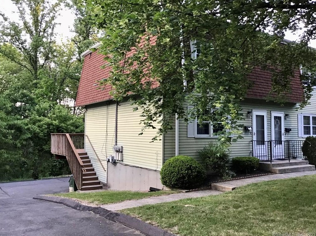 112 Skyridge Rd #112, Bristol, CT 06010