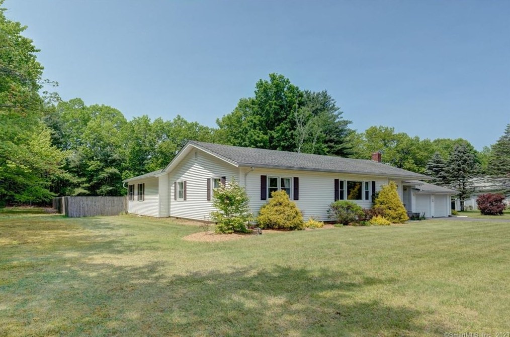 545 Babbs Rd, Suffield, CT 06093
