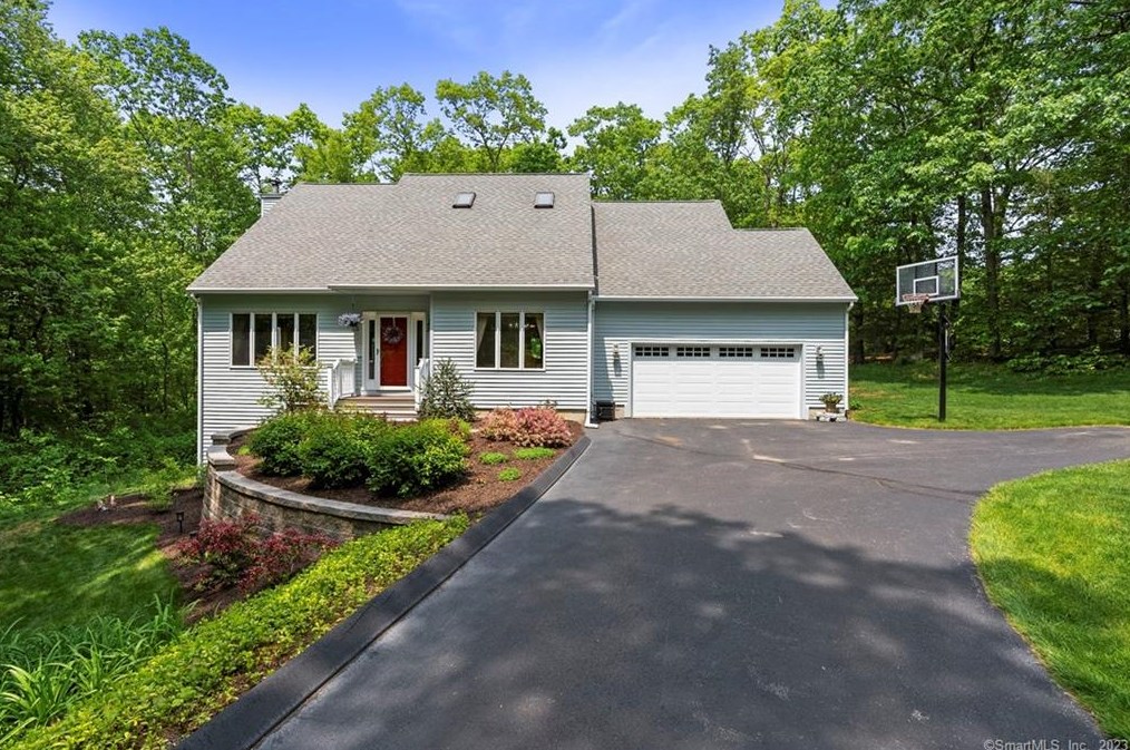 127 Flood Rd, East Hampton, CT 06447