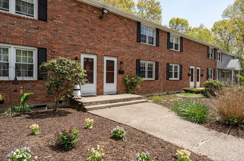 81 E Pattagansett Rd #22, Niantic, CT 06357