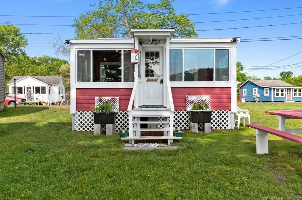 74 Little Meadow Rd, Haddam, CT 06438
