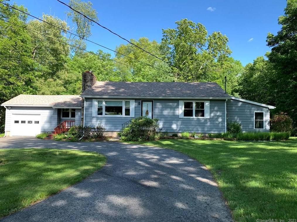 169 Hope Valley Rd, Amston, CT 06231