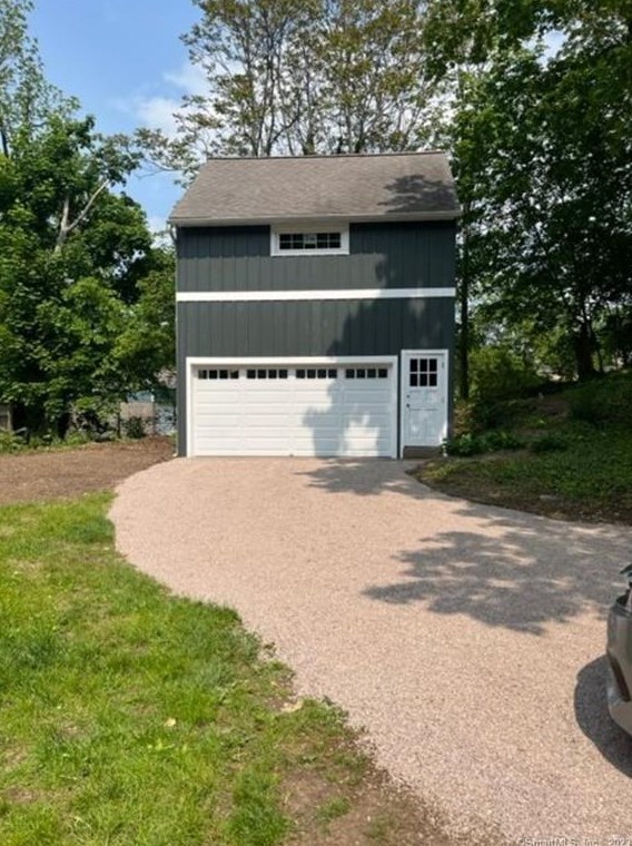39 Church St, Guilford CT  06437-2604 exterior