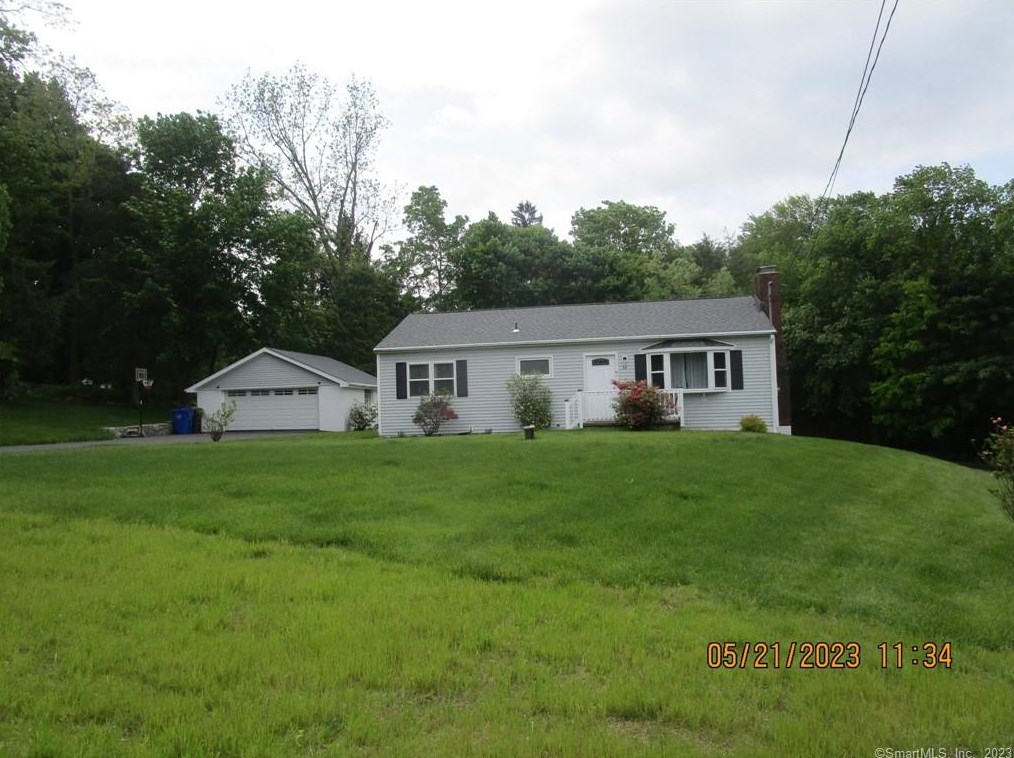 14 Highland Park Dr, Danbury, CT 06811