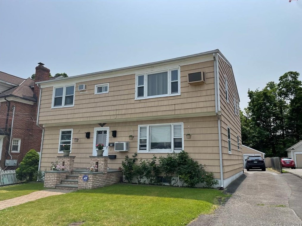 30 Madison Pl, Stamford, CT 06902