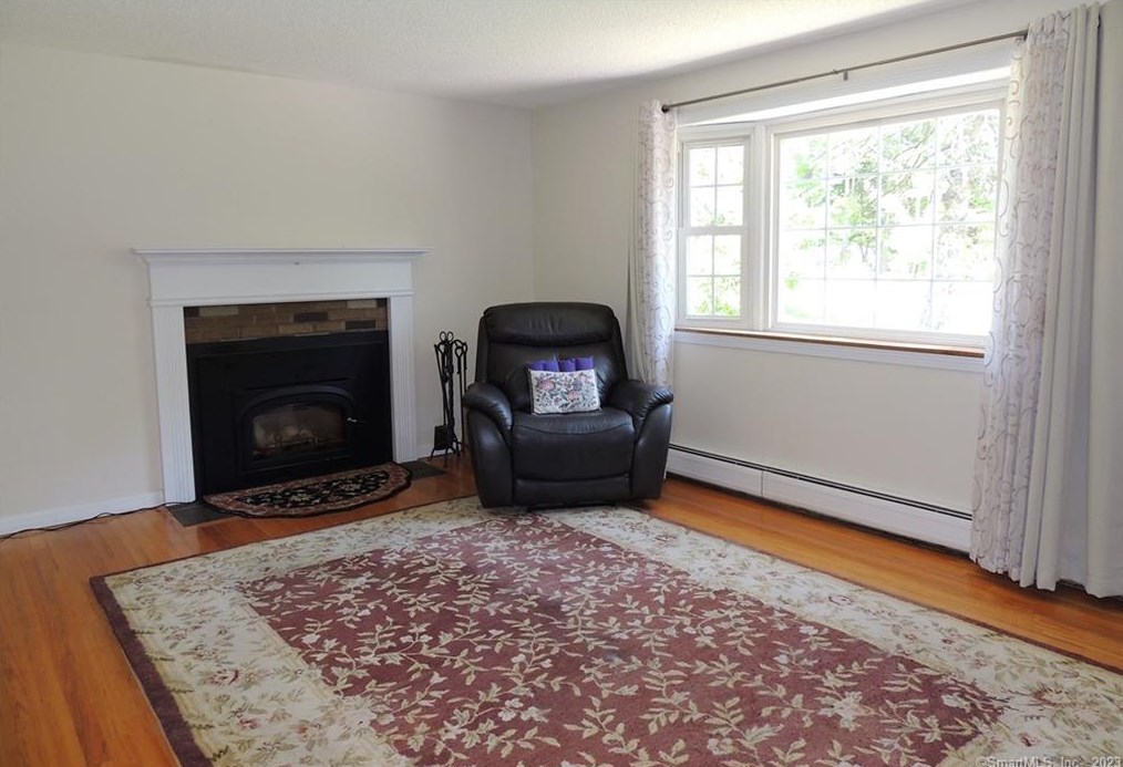 512 Merrow Rd, Tolland CT  06084-3955 exterior