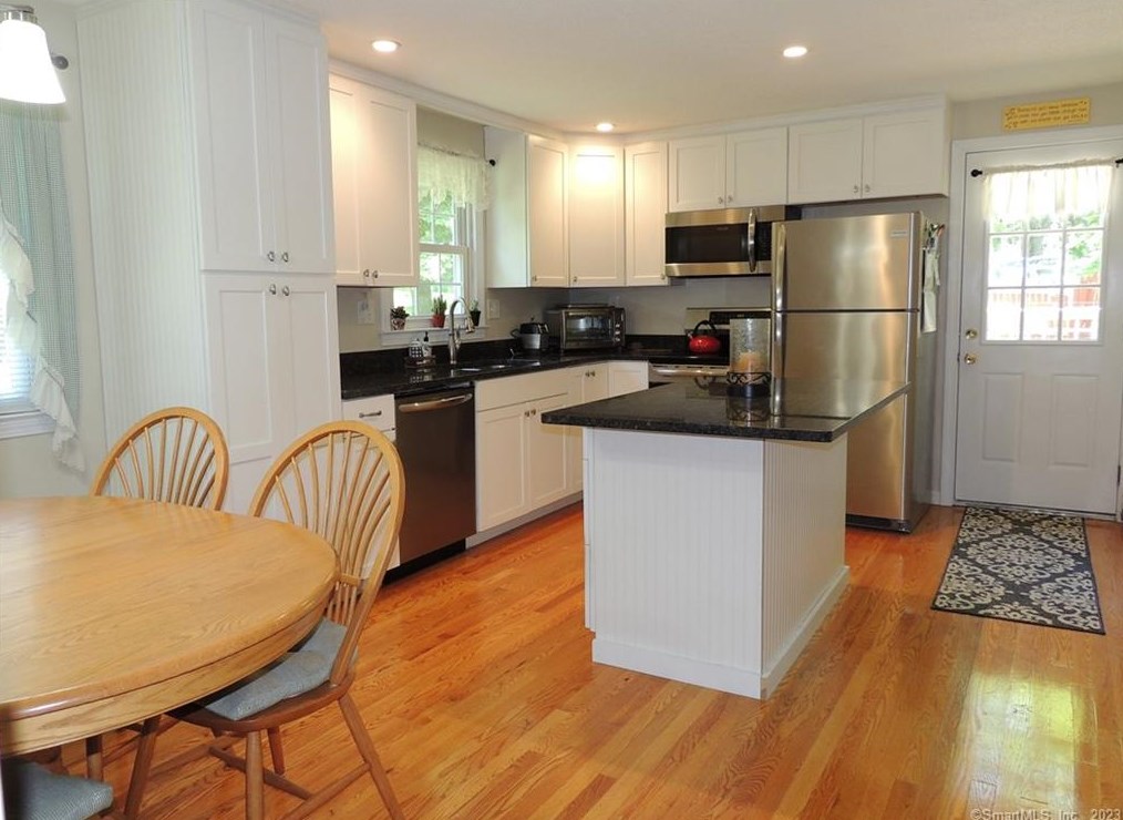 512 Merrow Rd, Tolland CT  06084-3955 exterior