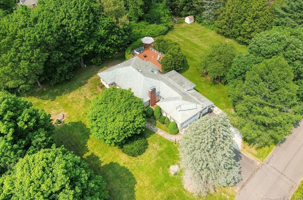 1 Circle Dr E, Ridgefield, CT 06877