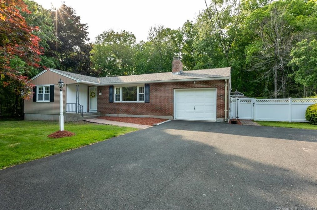 63 Wappingwood Rd, Ellington, CT 06029