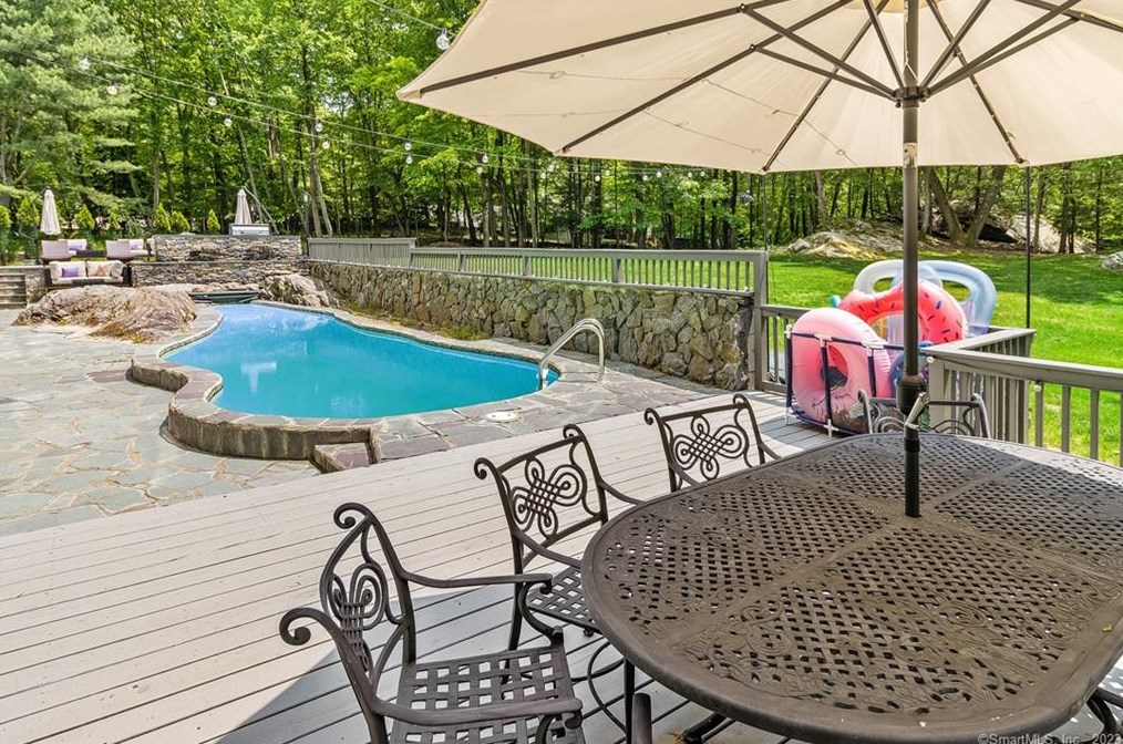 19 Heronvue Rd, Greenwich, CT 06830