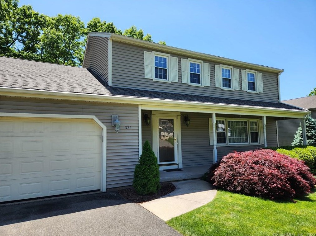 321 Candlewyck Dr, Hartford, CT 06111-5219