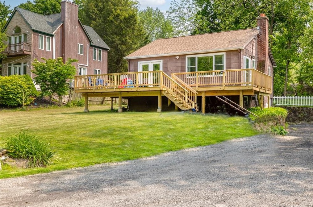 149 Lakeside Dr, Ridgefield, CT 06877