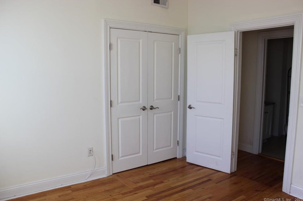 488 Chapel St, New Haven CT  06511-6903 exterior