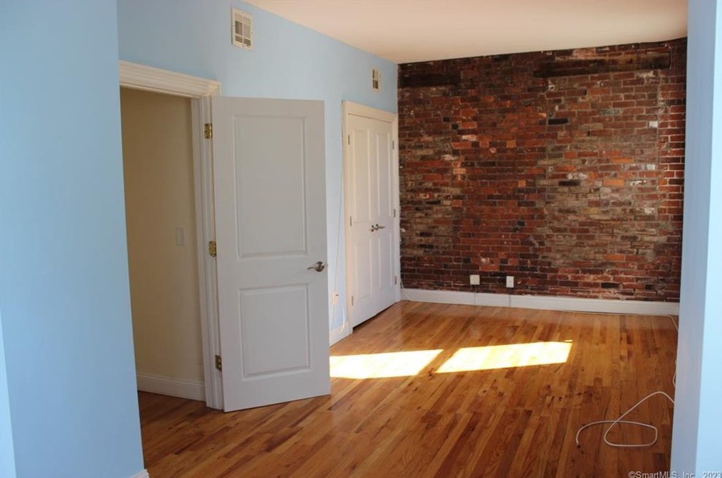 488 Chapel St, New Haven CT  06511-6903 exterior