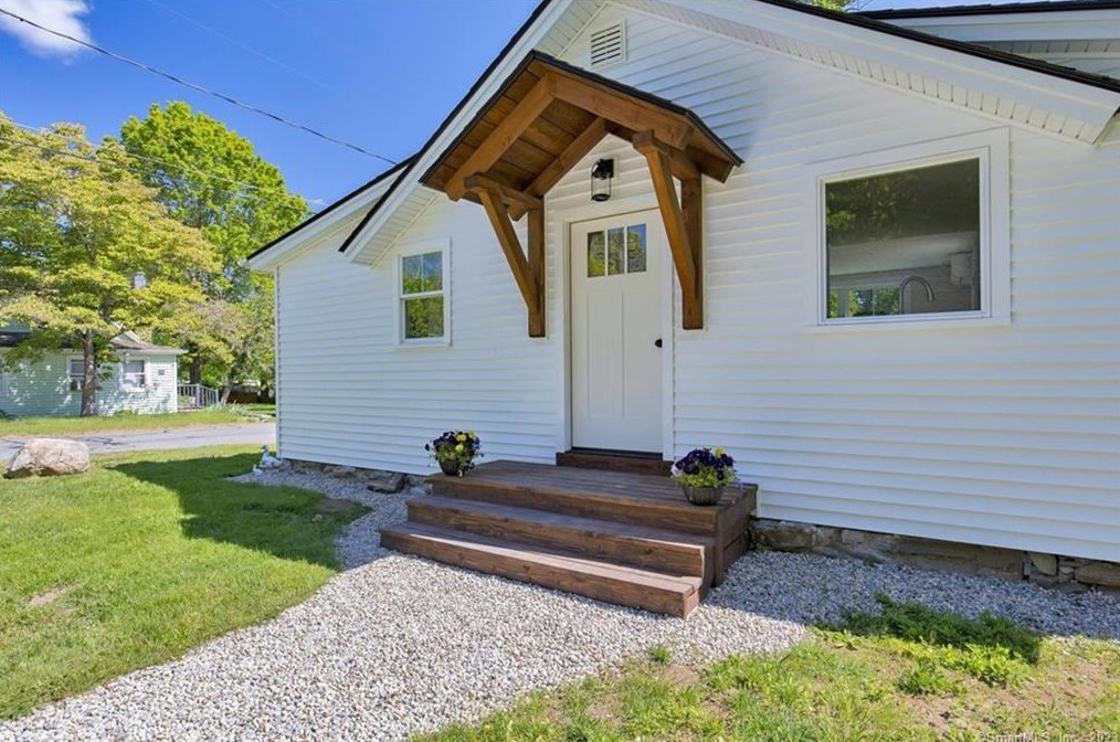 20 Echo Rd, Coventry, CT 06238