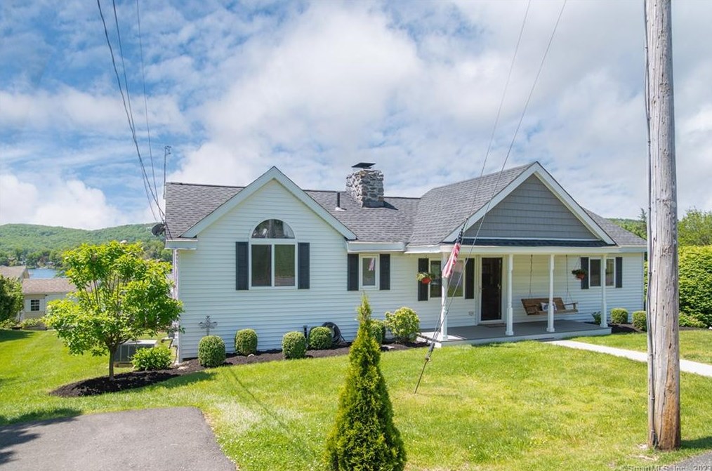6 Longview Dr, Brookfield Center, CT 06804