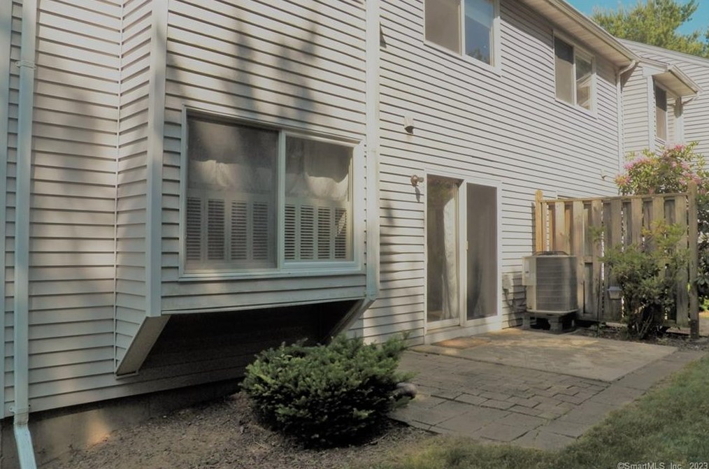 705 Lake Ave #34, Bristol, CT 06010