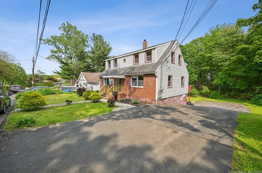 211 Malcolm Rd, New-Haven, CT 06516 exterior