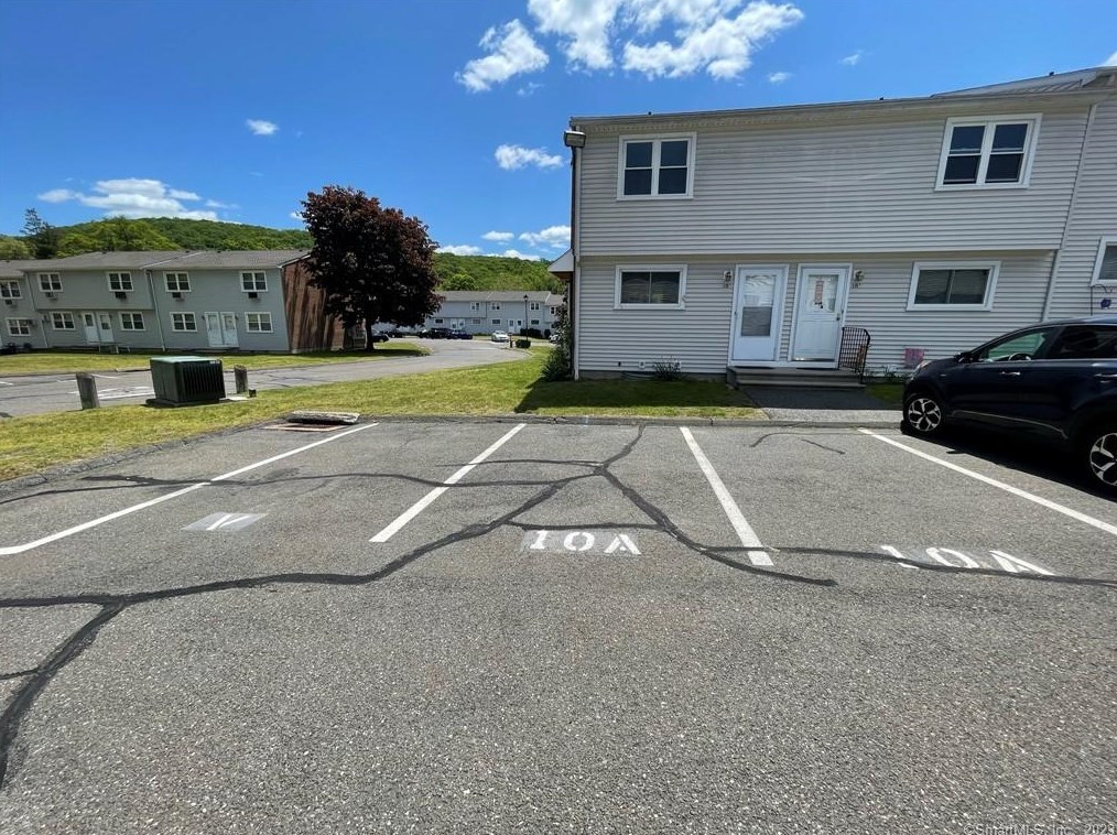 1081 New Haven Rd #10a, Union City, CT