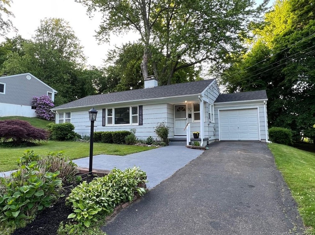73 Douglas Dr, Meriden, CT 06451