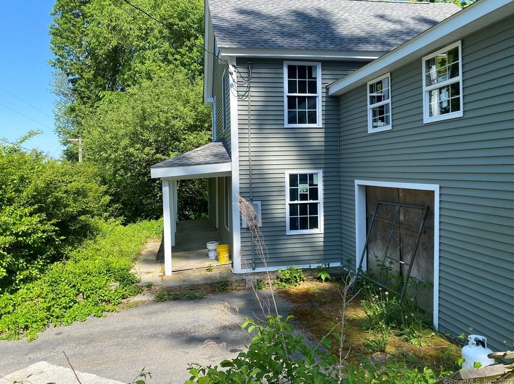 22 Underwood Rd, Putnam, CT 06260