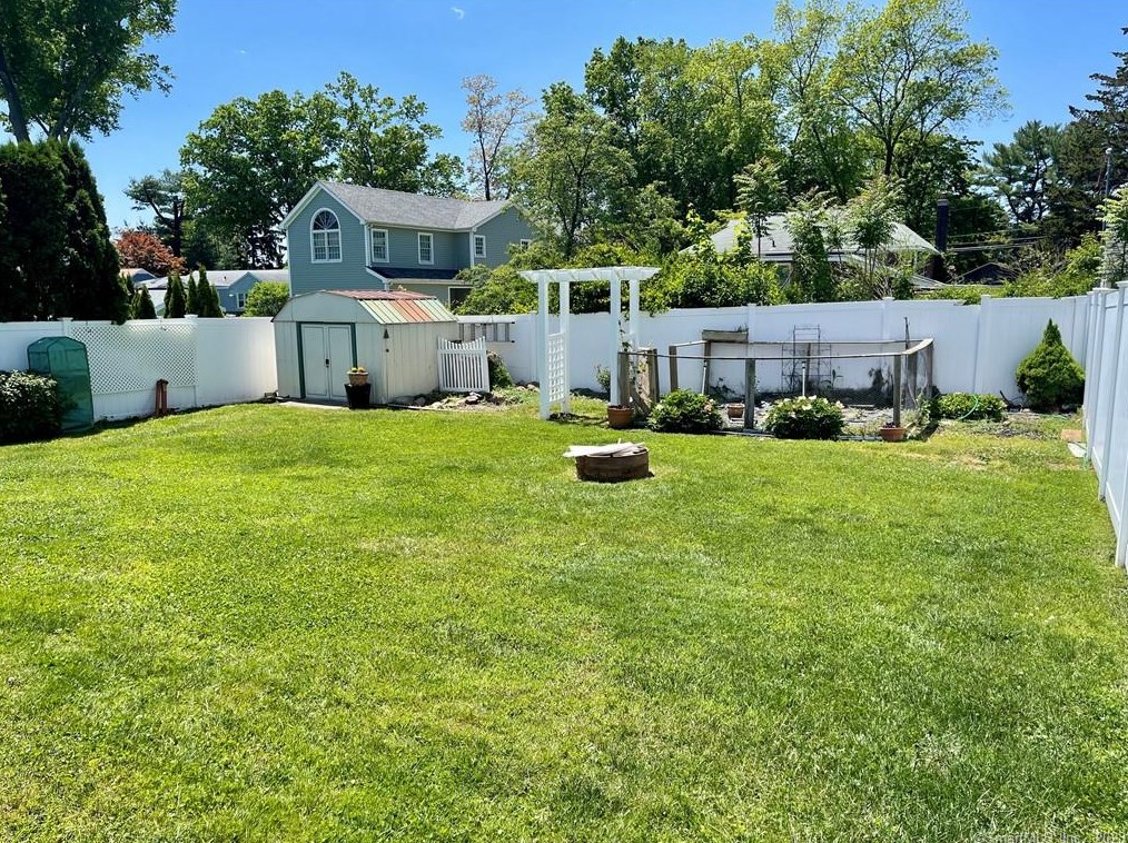 9 Barbara Dr, Norwalk, CT 06851