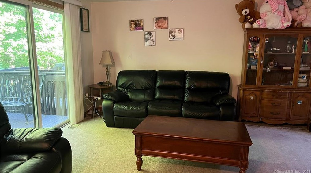 11 Oak Forest Dr #4, Manchester, CT