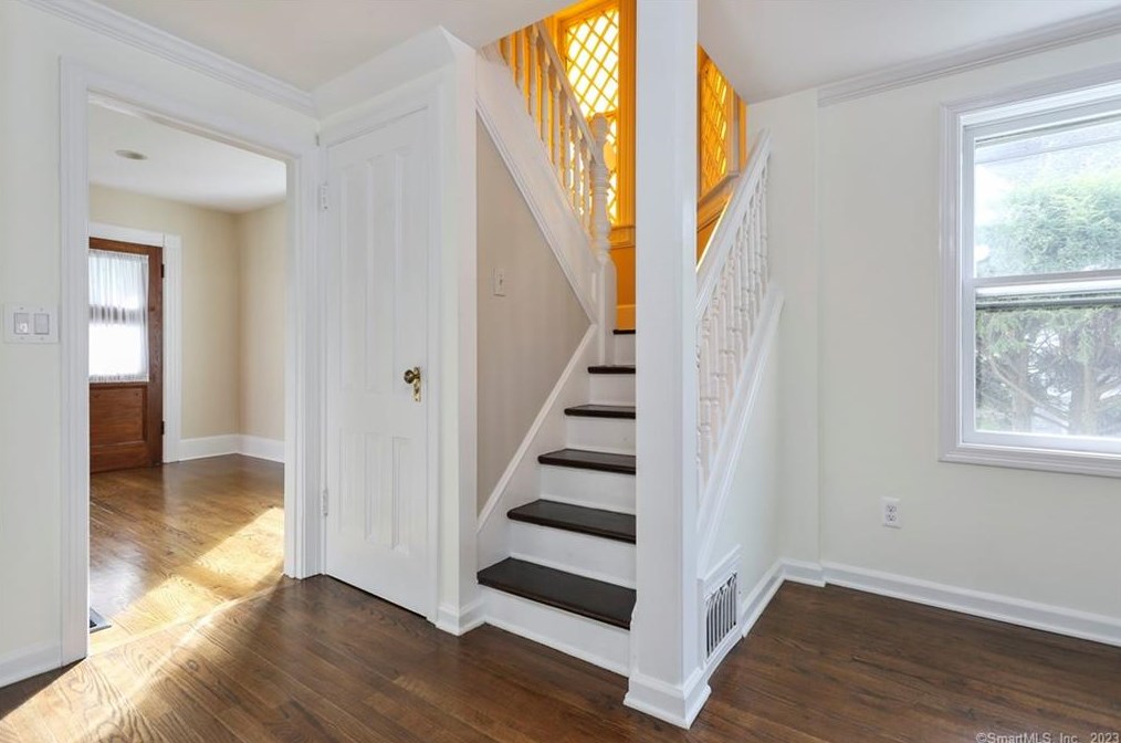 210 Main St, New Canaan, CT 06840